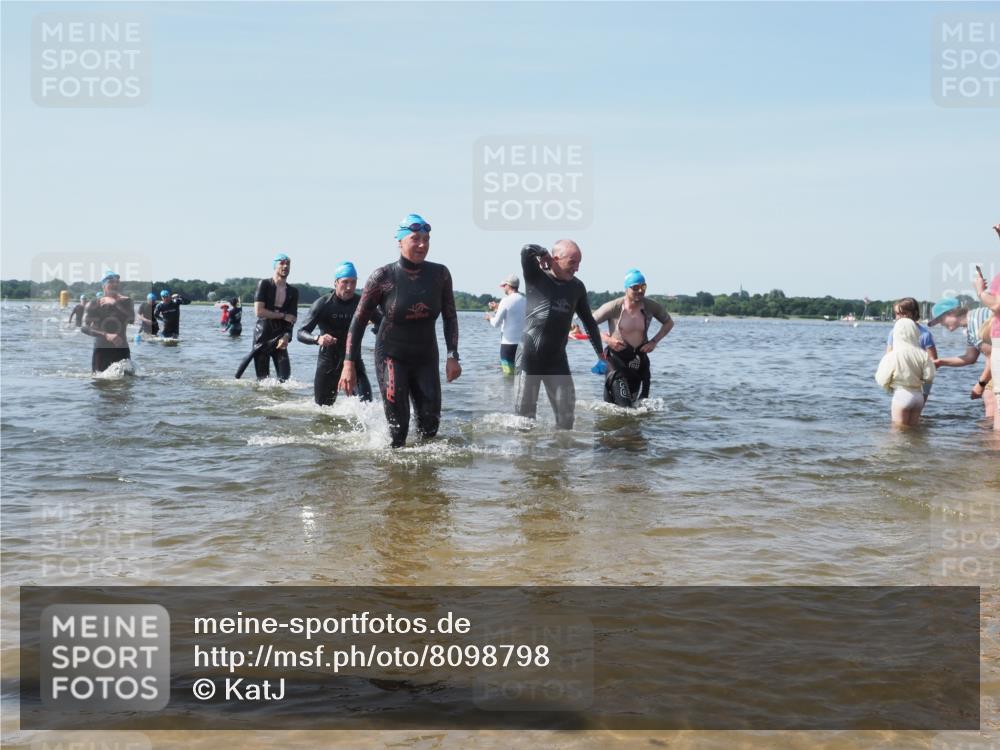 22.06.2025 - Viking Triathlon KatJ http://msf.ph/oto/8098798 22.06.2025 10:32:11 Schwimmen 63, 147, 173, 193, 207, 214, 226, 271, 464, 488 meine-sportfotos.de