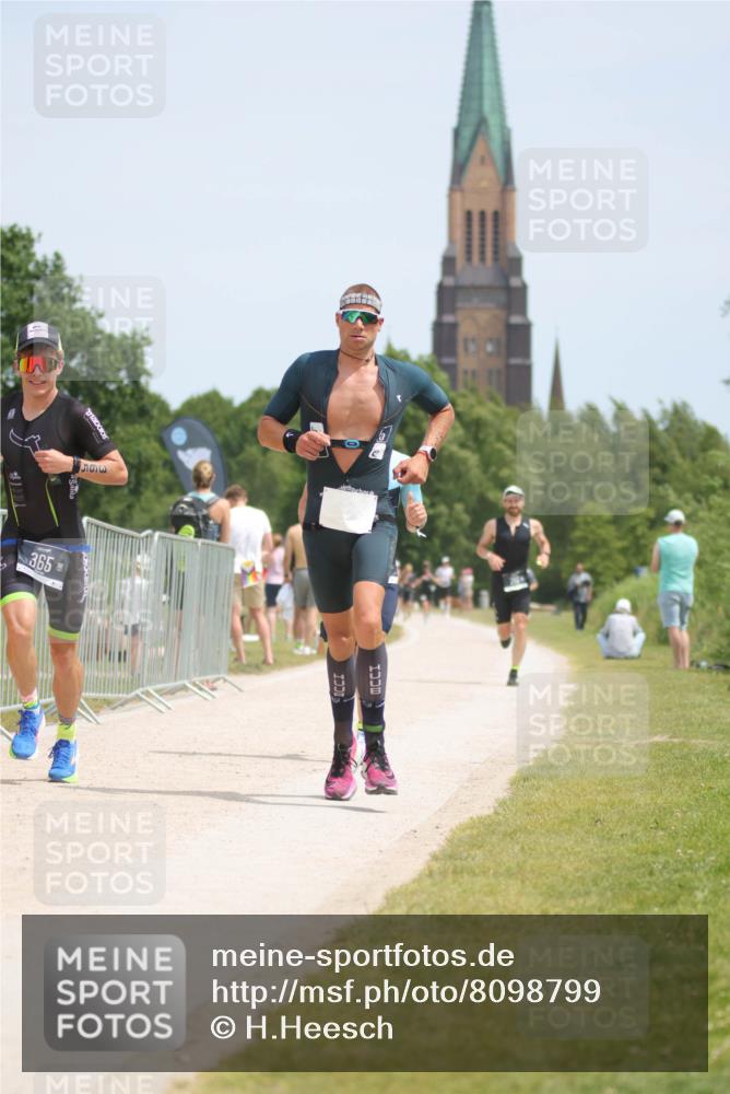 22.06.2025 - Viking Triathlon H.Heesch http://msf.ph/oto/8098799 22.06.2025 13:15:21 Laufen 81, 134, 228, 232, 265, 365 meine-sportfotos.de