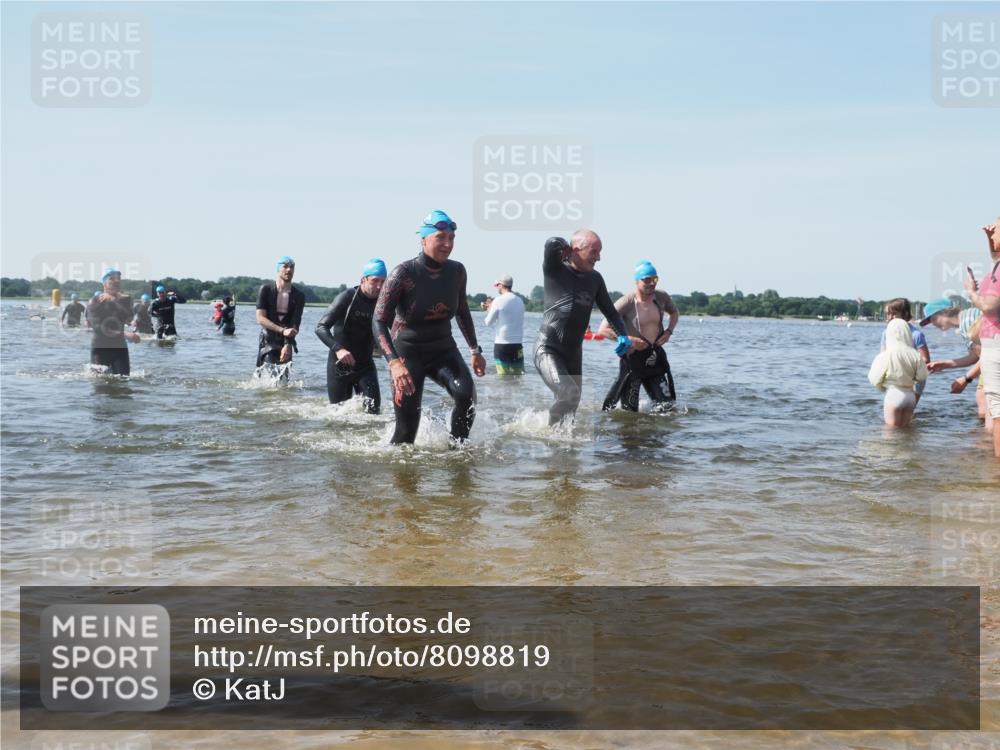 22.06.2025 - Viking Triathlon KatJ http://msf.ph/oto/8098819 22.06.2025 10:32:11 Schwimmen 63, 147, 173, 193, 207, 214, 226, 271, 464, 488 meine-sportfotos.de