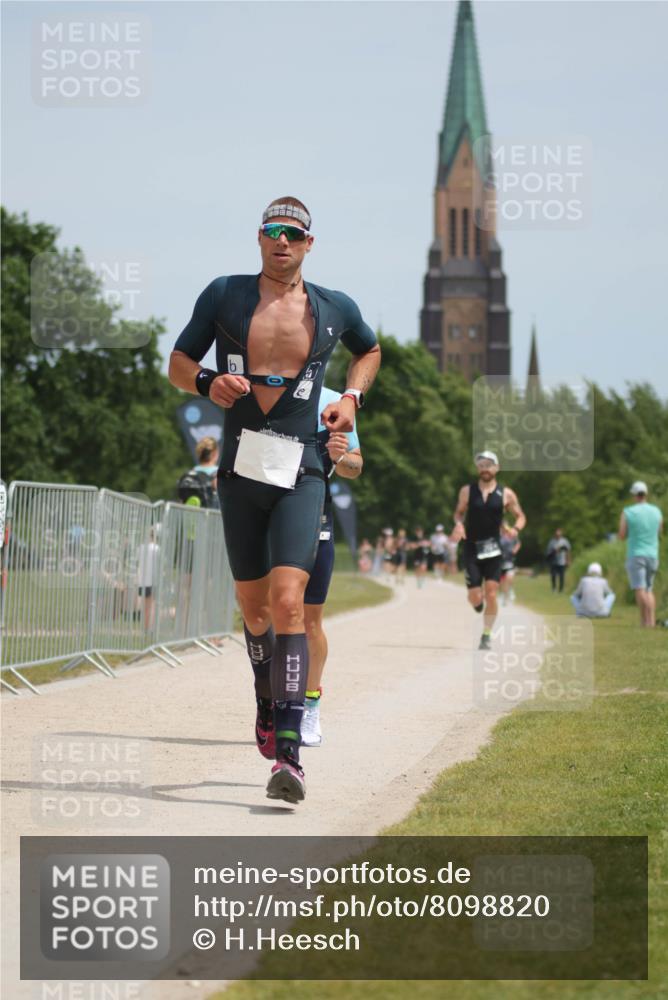 22.06.2025 - Viking Triathlon H.Heesch http://msf.ph/oto/8098820 22.06.2025 13:15:22 Laufen 81, 228, 232, 265, 365 meine-sportfotos.de