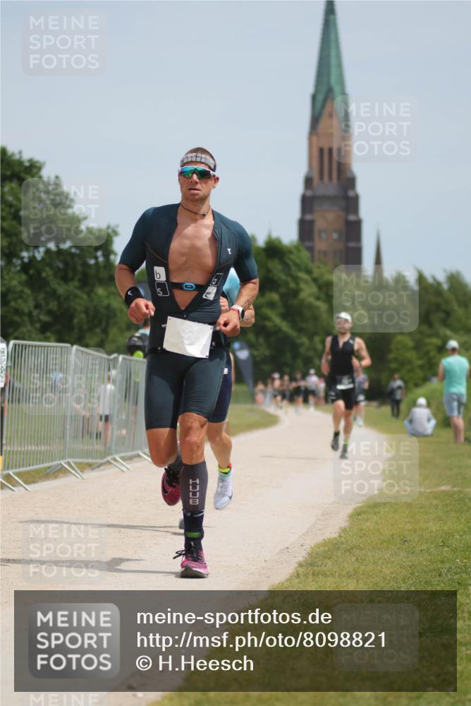 22.06.2025 - Viking Triathlon H.Heesch http://msf.ph/oto/8098821 22.06.2025 13:15:22 Laufen 81, 228, 232, 265, 365 meine-sportfotos.de