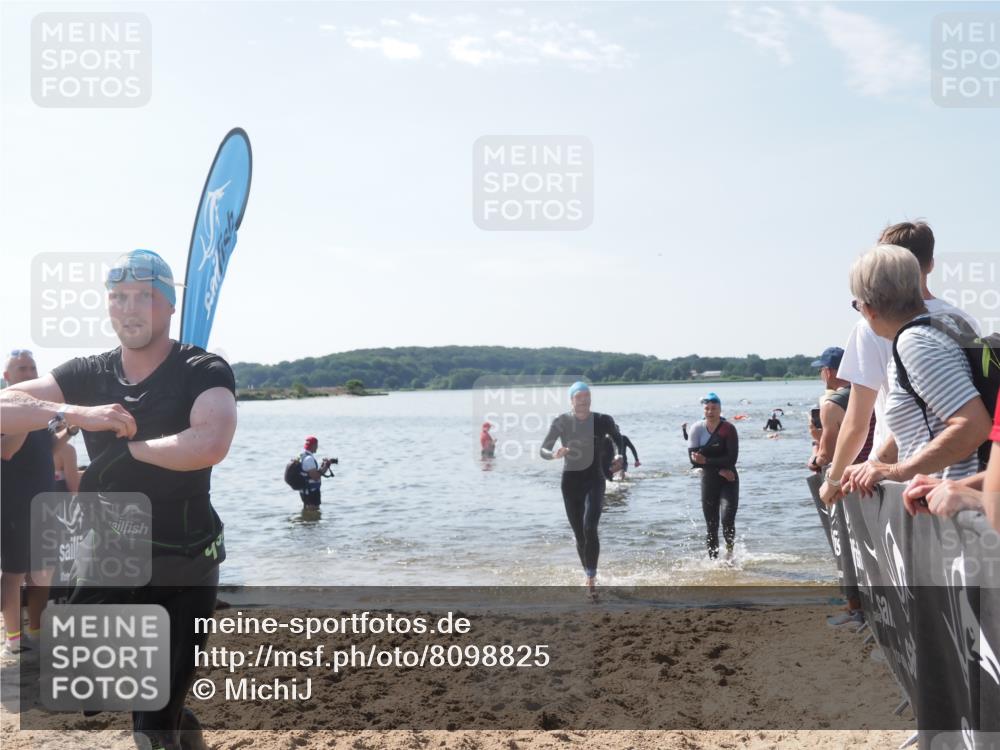 22.06.2025 - Viking Triathlon MichiJ http://msf.ph/oto/8098825 22.06.2025 10:43:26 Schwimmen 115, 257, 483, 501, 620 meine-sportfotos.de