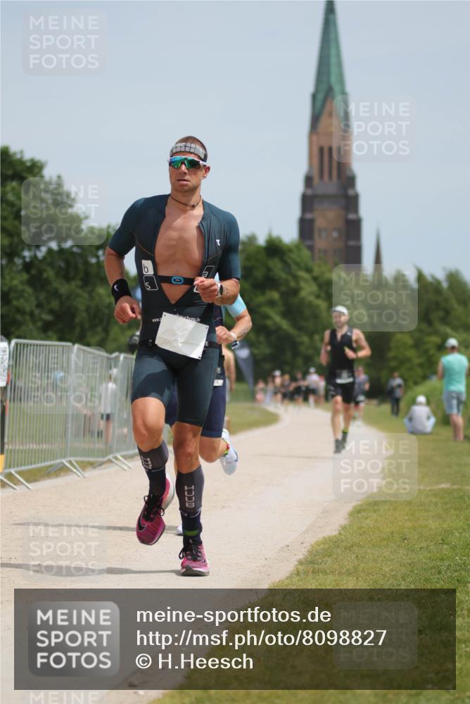 22.06.2025 - Viking Triathlon H.Heesch http://msf.ph/oto/8098827 22.06.2025 13:15:22 Laufen 81, 228, 232, 265, 365 meine-sportfotos.de