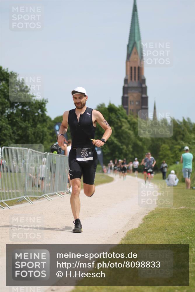 22.06.2025 - Viking Triathlon H.Heesch http://msf.ph/oto/8098833 22.06.2025 13:15:27 Laufen 81, 228, 265, 365 meine-sportfotos.de
