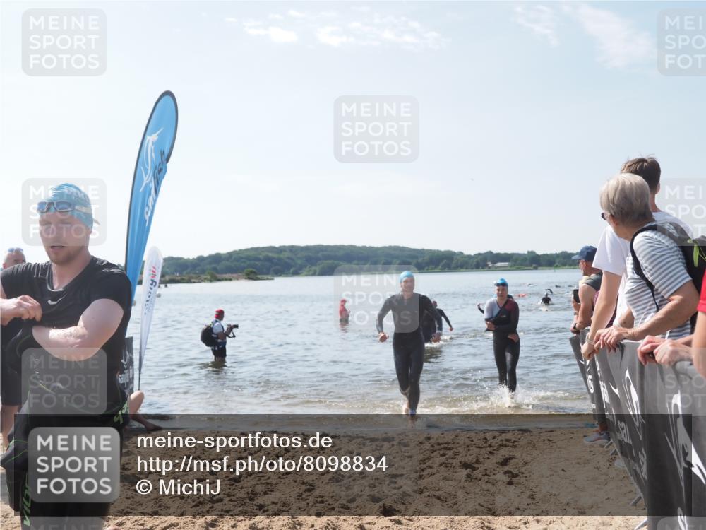 22.06.2025 - Viking Triathlon MichiJ http://msf.ph/oto/8098834 22.06.2025 10:43:26 Schwimmen 115, 257, 483, 501, 620 meine-sportfotos.de