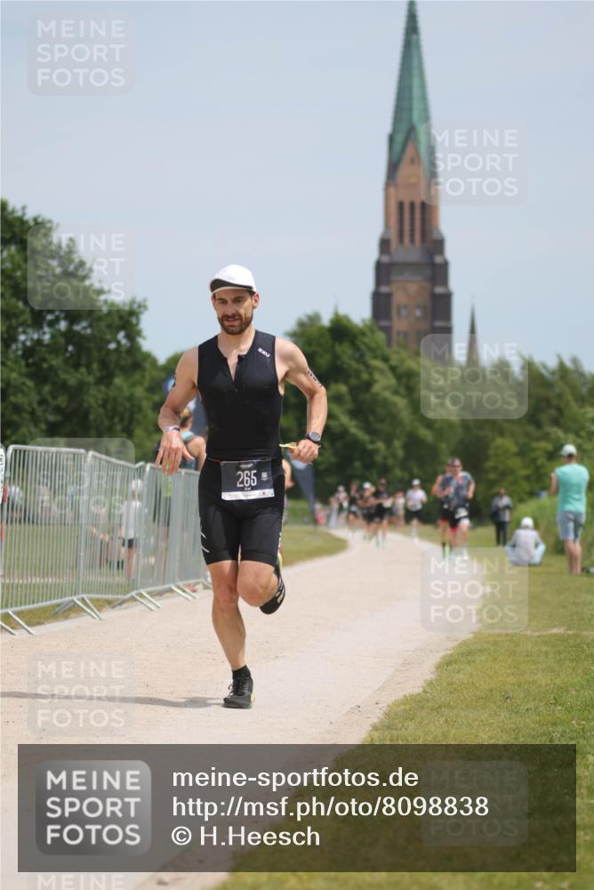 22.06.2025 - Viking Triathlon H.Heesch http://msf.ph/oto/8098838 22.06.2025 13:15:27 Laufen 81, 228, 265, 365 meine-sportfotos.de