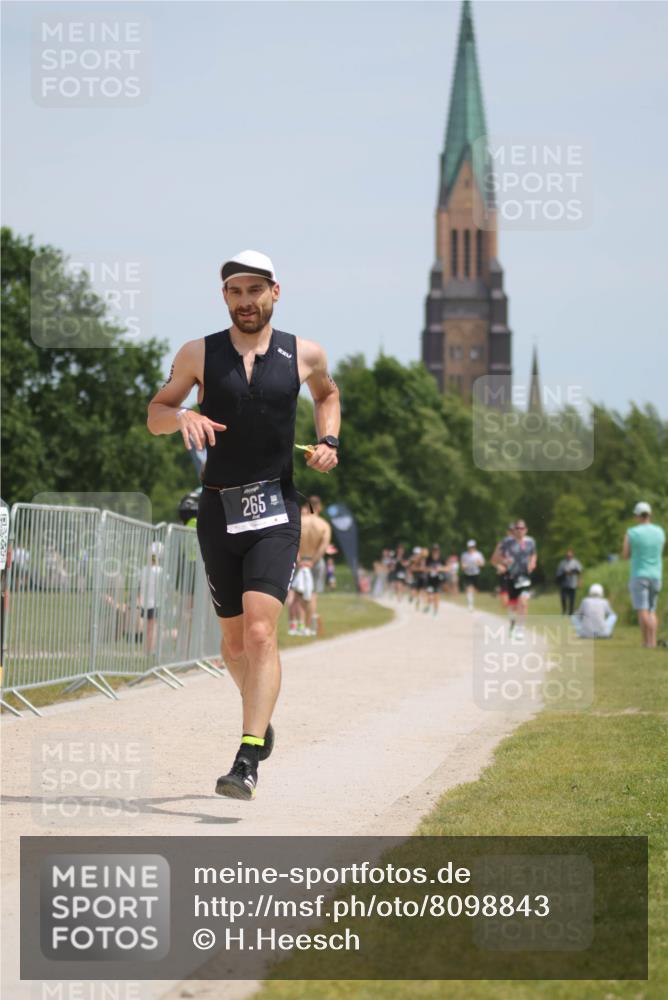 22.06.2025 - Viking Triathlon H.Heesch http://msf.ph/oto/8098843 22.06.2025 13:15:27 Laufen 81, 228, 265, 365 meine-sportfotos.de