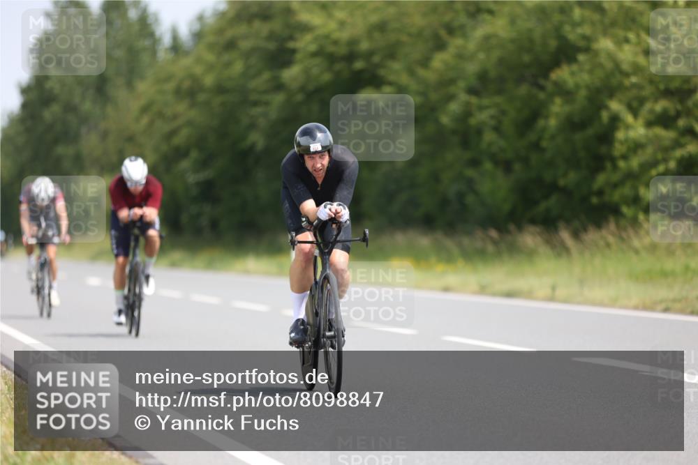 22.06.2025 - Viking Triathlon Yannick Fuchs http://msf.ph/oto/8098847 22.06.2025 12:02:18 Radfahren 51, 53, 178, 198, 401, 443, 526, 654 meine-sportfotos.de