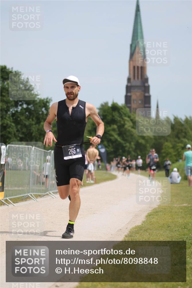 22.06.2025 - Viking Triathlon H.Heesch http://msf.ph/oto/8098848 22.06.2025 13:15:27 Laufen 81, 228, 265, 365 meine-sportfotos.de