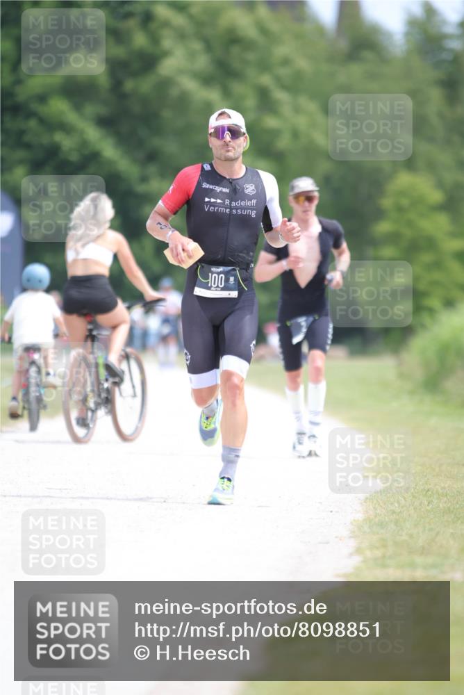 22.06.2025 - Viking Triathlon H.Heesch http://msf.ph/oto/8098851 22.06.2025 12:41:45 Laufen 2, 100 meine-sportfotos.de