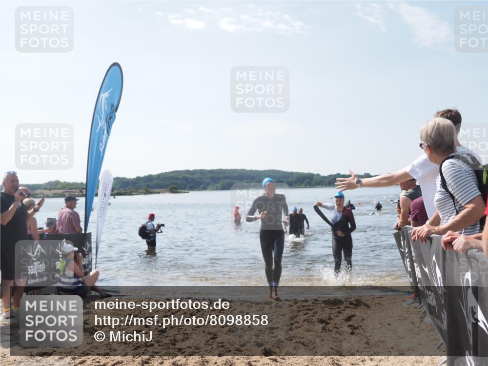 22.06.2025 - Viking Triathlon MichiJ http://msf.ph/oto/8098858 22.06.2025 10:43:26 Schwimmen 115, 257, 483, 501, 620 meine-sportfotos.de