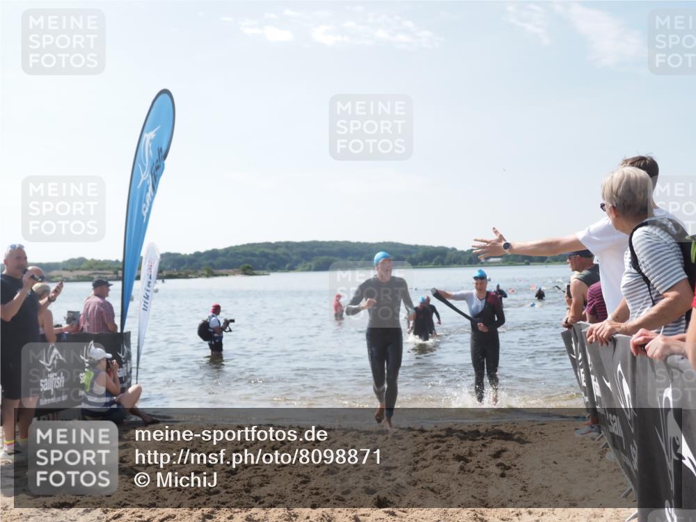 22.06.2025 - Viking Triathlon MichiJ http://msf.ph/oto/8098871 22.06.2025 10:43:27 Schwimmen 115, 257, 483, 501, 620 meine-sportfotos.de