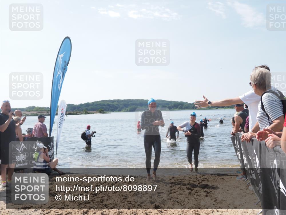 22.06.2025 - Viking Triathlon MichiJ http://msf.ph/oto/8098897 22.06.2025 10:43:27 Schwimmen 115, 257, 483, 501, 620 meine-sportfotos.de