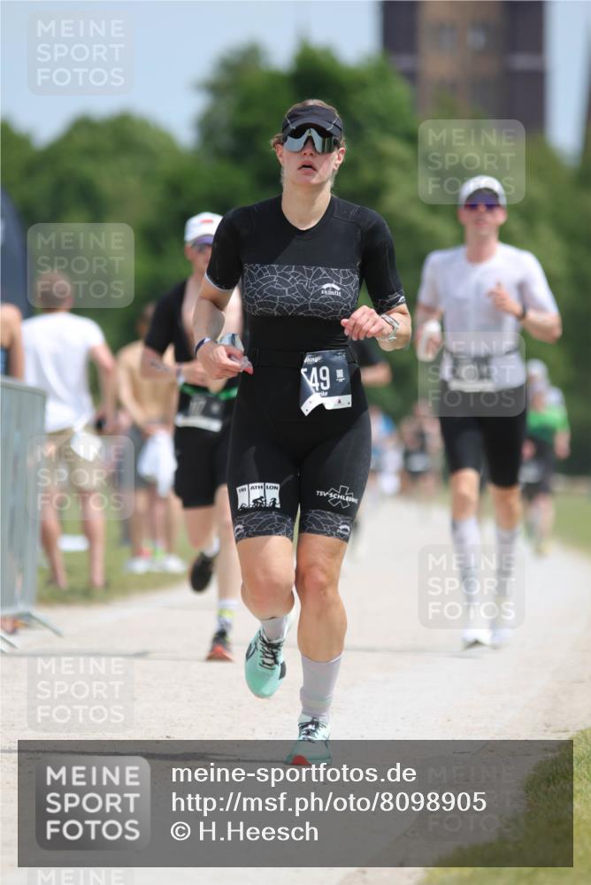 22.06.2025 - Viking Triathlon H.Heesch http://msf.ph/oto/8098905 22.06.2025 13:15:44 Laufen 117, 401, 549 meine-sportfotos.de