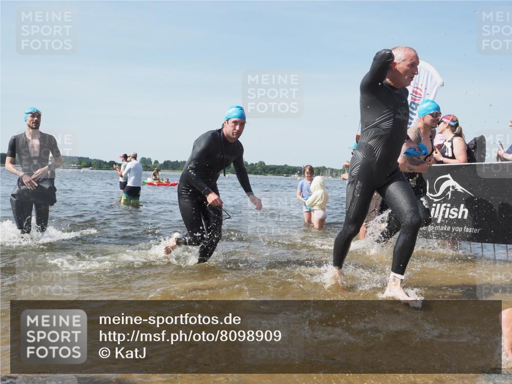 22.06.2025 - Viking Triathlon KatJ http://msf.ph/oto/8098909 22.06.2025 10:32:14 Schwimmen 53, 147, 173, 193, 207, 214, 226, 271, 461, 464, 488 meine-sportfotos.de