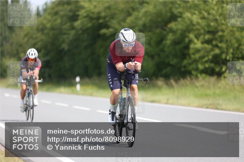 22.06.2025 - Viking Triathlon Yannick Fuchs http://msf.ph/oto/8098929 22.06.2025 12:02:20 Radfahren 51, 53, 90, 178, 198, 384, 388, 401, 423, 443, 526, 642, 654 meine-sportfotos.de