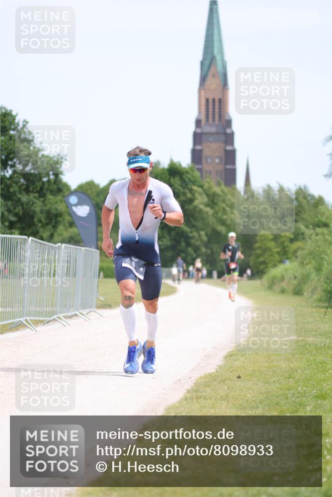 22.06.2025 - Viking Triathlon H.Heesch http://msf.ph/oto/8098933 22.06.2025 12:42:10 Laufen 6 meine-sportfotos.de