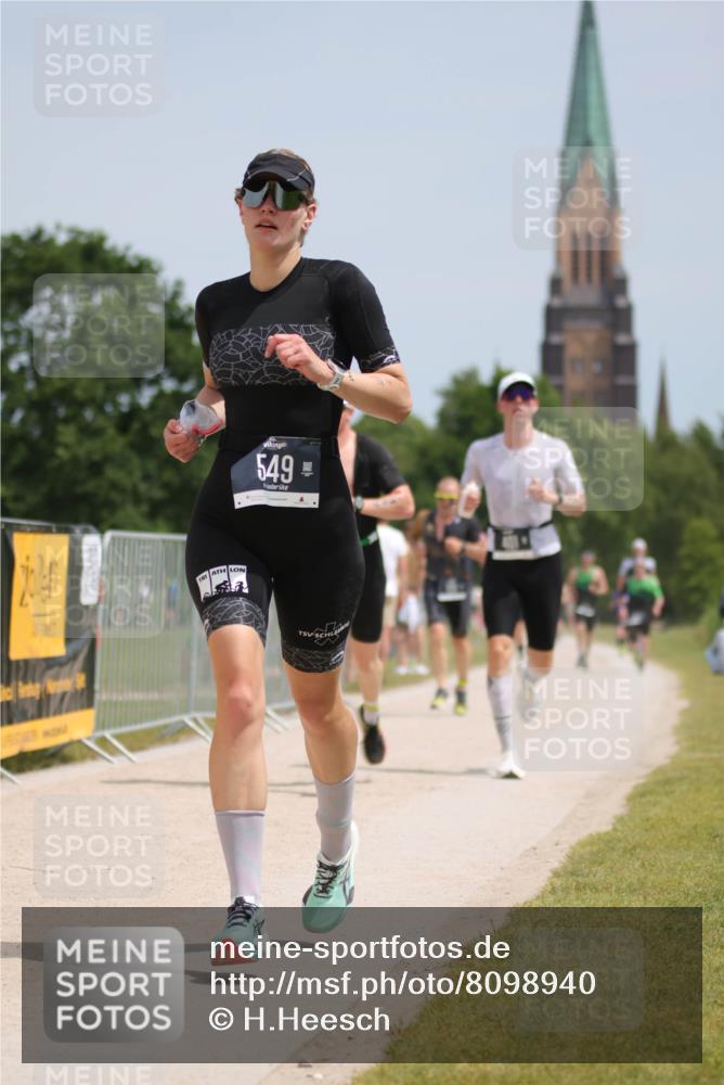 22.06.2025 - Viking Triathlon H.Heesch http://msf.ph/oto/8098940 22.06.2025 13:15:46 Laufen 117, 170, 401, 549 meine-sportfotos.de