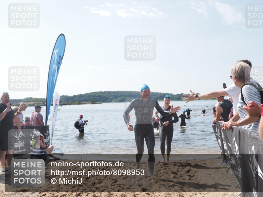 22.06.2025 - Viking Triathlon MichiJ http://msf.ph/oto/8098953 22.06.2025 10:43:28 Schwimmen 115, 257, 483, 501, 620 meine-sportfotos.de
