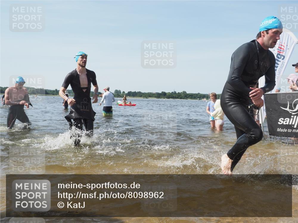 22.06.2025 - Viking Triathlon KatJ http://msf.ph/oto/8098962 22.06.2025 10:32:15 Schwimmen 53, 147, 173, 193, 207, 214, 226, 271, 461, 464, 488 meine-sportfotos.de
