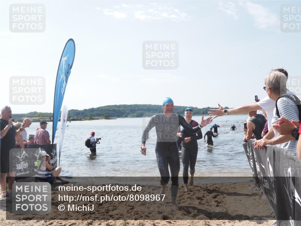 22.06.2025 - Viking Triathlon MichiJ http://msf.ph/oto/8098967 22.06.2025 10:43:28 Schwimmen 115, 257, 483, 501, 620 meine-sportfotos.de