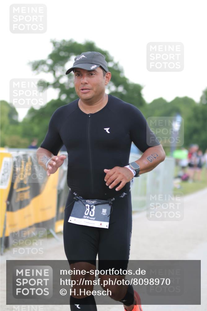 22.06.2025 - Viking Triathlon H.Heesch http://msf.ph/oto/8098970 22.06.2025 16:30:00 Laufen 83 meine-sportfotos.de