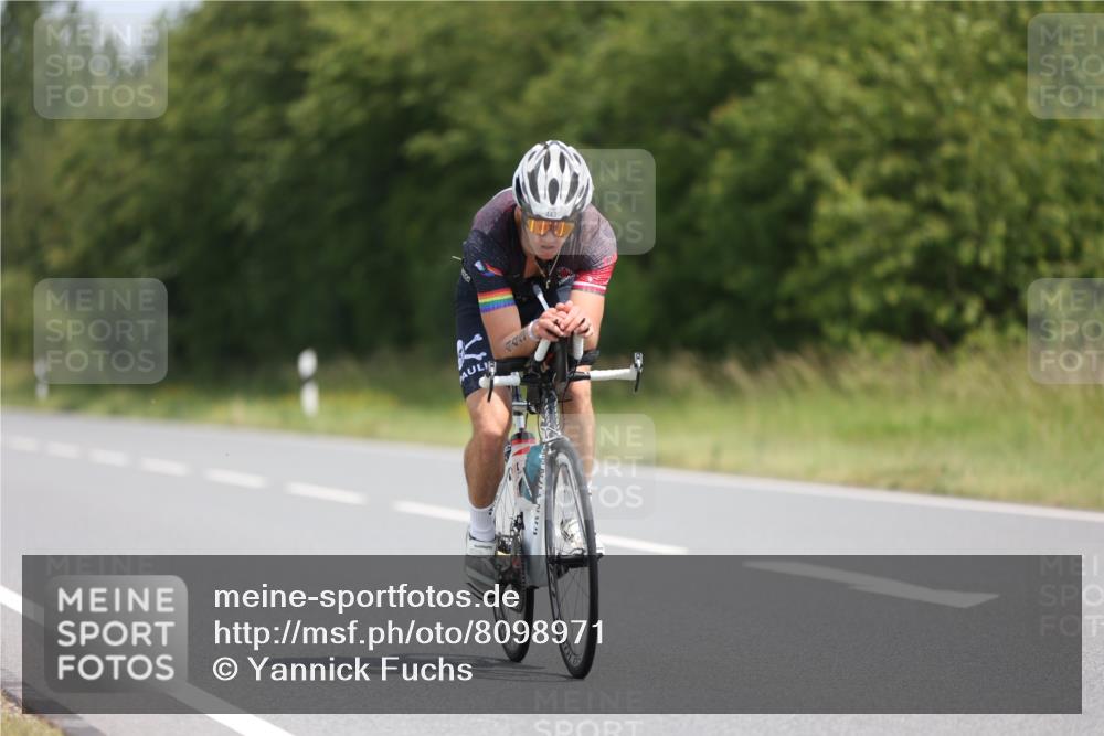 22.06.2025 - Viking Triathlon Yannick Fuchs http://msf.ph/oto/8098971 22.06.2025 12:02:21 Radfahren 51, 53, 90, 178, 198, 384, 388, 401, 423, 443, 526, 534, 642, 654 meine-sportfotos.de