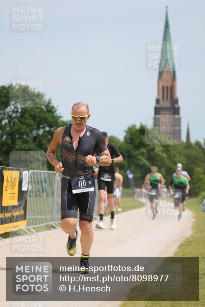 22.06.2025 - Viking Triathlon H.Heesch http://msf.ph/oto/8098977 22.06.2025 13:15:51 Laufen 117, 170, 198, 304, 393, 401, 534, 549 meine-sportfotos.de
