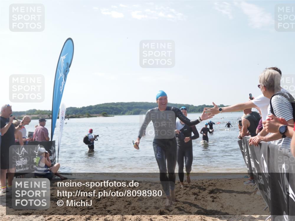 22.06.2025 - Viking Triathlon MichiJ http://msf.ph/oto/8098980 22.06.2025 10:43:28 Schwimmen 115, 257, 483, 501, 620 meine-sportfotos.de