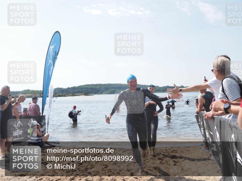22.06.2025 - Viking Triathlon MichiJ http://msf.ph/oto/8098992 22.06.2025 10:43:28 Schwimmen 115, 257, 483, 501, 620 meine-sportfotos.de