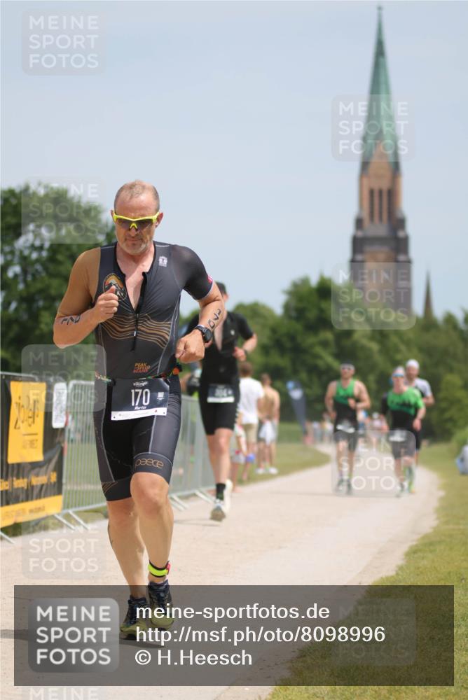22.06.2025 - Viking Triathlon H.Heesch http://msf.ph/oto/8098996 22.06.2025 13:15:52 Laufen 117, 170, 198, 304, 393, 401, 534 meine-sportfotos.de