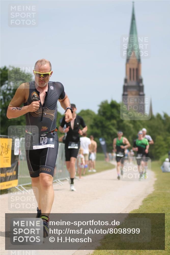 22.06.2025 - Viking Triathlon H.Heesch http://msf.ph/oto/8098999 22.06.2025 13:15:52 Laufen 117, 170, 198, 304, 393, 401, 534 meine-sportfotos.de