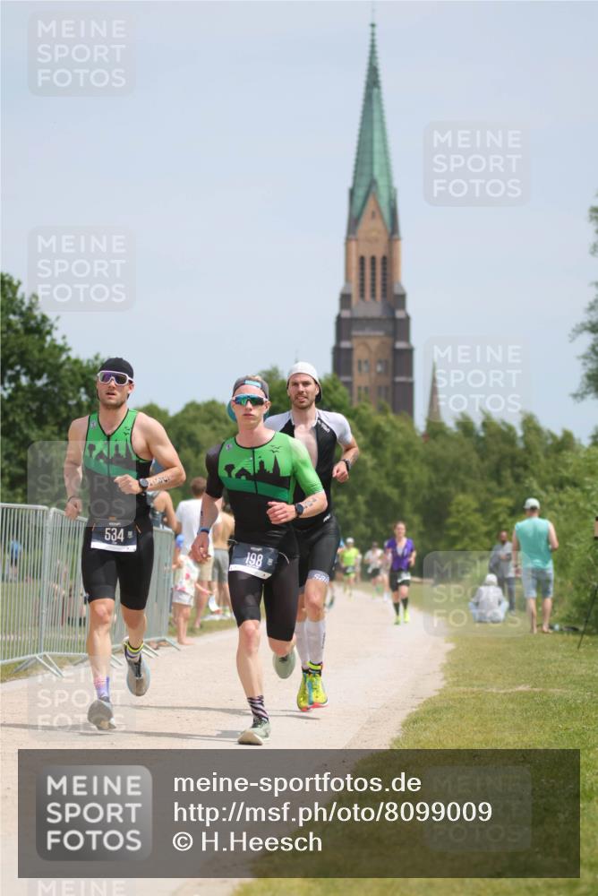 22.06.2025 - Viking Triathlon H.Heesch http://msf.ph/oto/8099009 22.06.2025 13:15:56 Laufen 170, 198, 304, 393, 534 meine-sportfotos.de