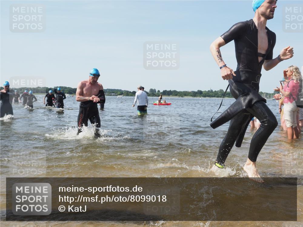 22.06.2025 - Viking Triathlon KatJ http://msf.ph/oto/8099018 22.06.2025 10:32:16 Schwimmen 53, 147, 173, 193, 207, 214, 226, 271, 461, 464 meine-sportfotos.de