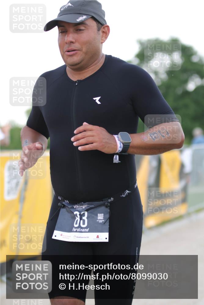 22.06.2025 - Viking Triathlon H.Heesch http://msf.ph/oto/8099030 22.06.2025 16:30:01 Laufen 83 meine-sportfotos.de
