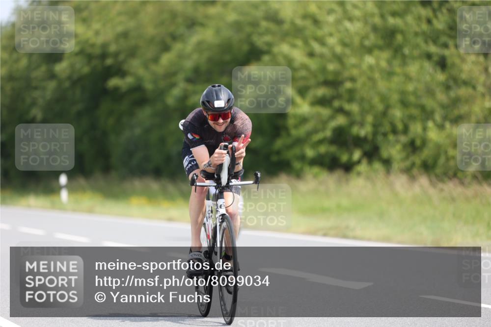22.06.2025 - Viking Triathlon Yannick Fuchs http://msf.ph/oto/8099034 22.06.2025 12:02:28 Radfahren 51, 90, 198, 278, 350, 384, 388, 401, 407, 423, 522, 526, 534, 536, 642 meine-sportfotos.de