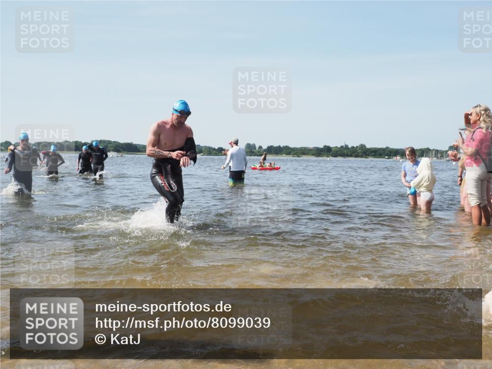 22.06.2025 - Viking Triathlon KatJ http://msf.ph/oto/8099039 22.06.2025 10:32:16 Schwimmen 53, 147, 173, 193, 207, 214, 226, 271, 461, 464 meine-sportfotos.de