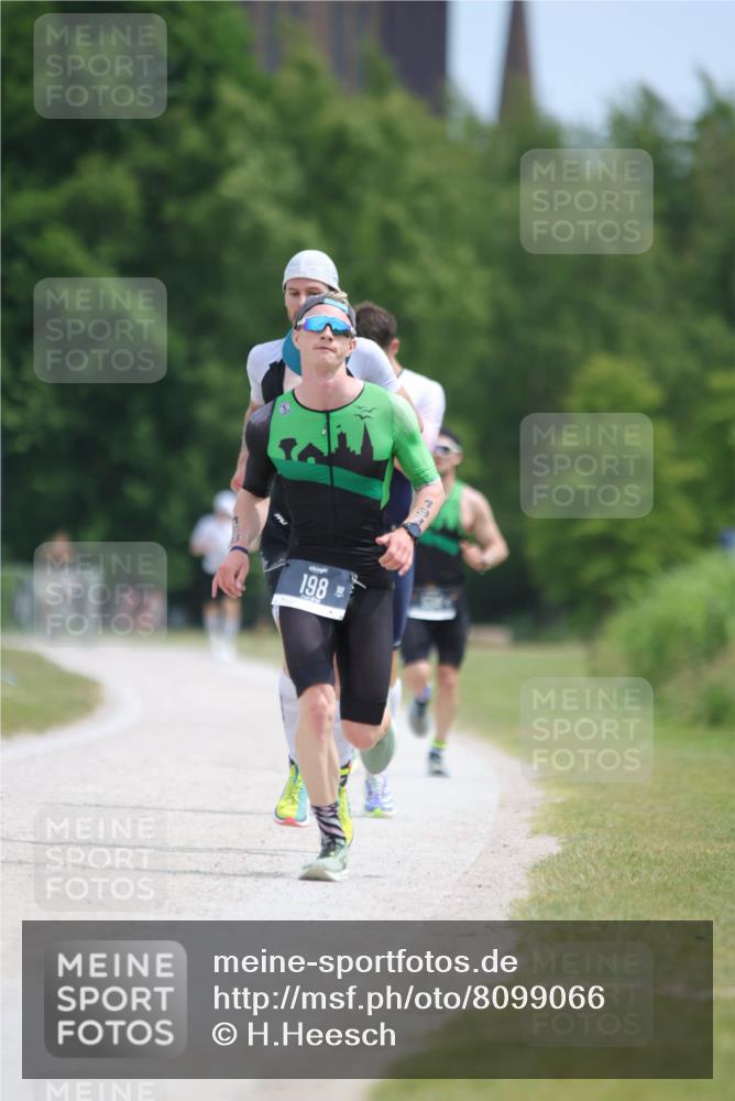 22.06.2025 - Viking Triathlon H.Heesch http://msf.ph/oto/8099066 22.06.2025 12:43:25 Laufen 178, 198, 393 meine-sportfotos.de