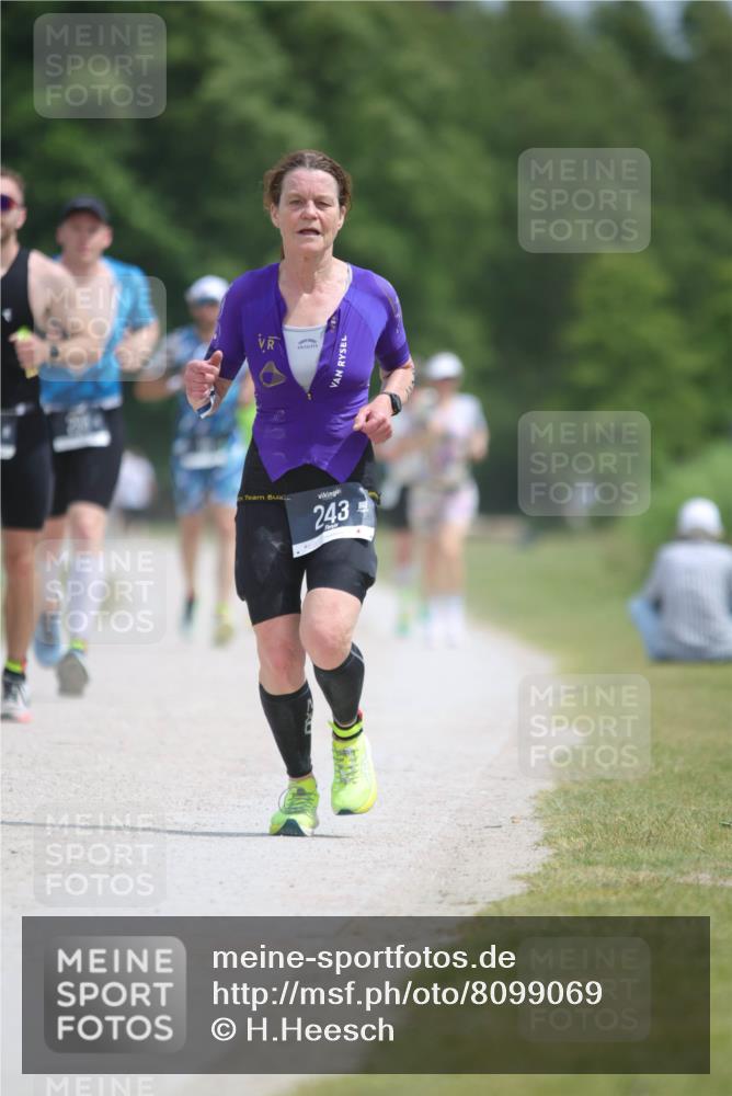 22.06.2025 - Viking Triathlon H.Heesch http://msf.ph/oto/8099069 22.06.2025 13:16:04 Laufen 243, 399 meine-sportfotos.de
