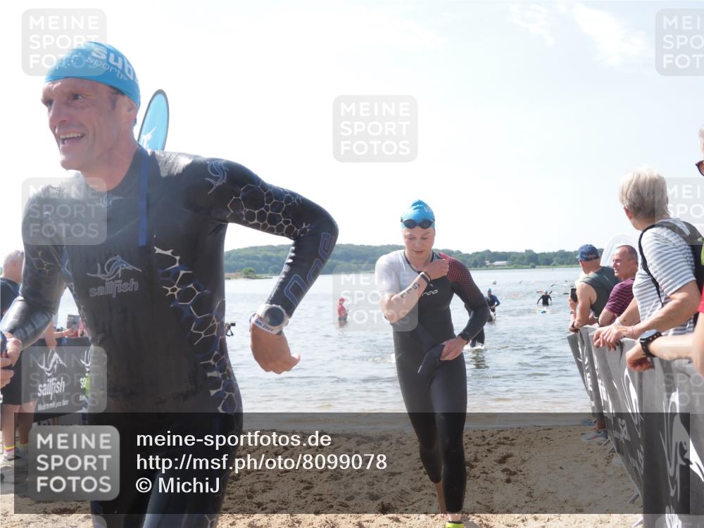 22.06.2025 - Viking Triathlon MichiJ http://msf.ph/oto/8099078 22.06.2025 10:43:30 Schwimmen 115, 257, 480, 501, 620 meine-sportfotos.de