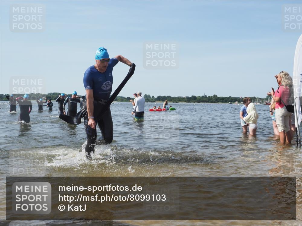22.06.2025 - Viking Triathlon KatJ http://msf.ph/oto/8099103 22.06.2025 10:32:21 Schwimmen 53, 147, 170, 173, 207, 214, 461, 492 meine-sportfotos.de