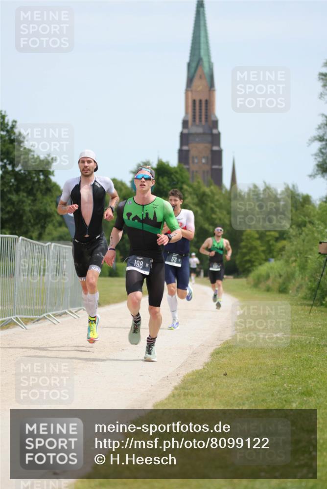 22.06.2025 - Viking Triathlon H.Heesch http://msf.ph/oto/8099122 22.06.2025 12:43:28 Laufen 178, 198, 393, 534 meine-sportfotos.de