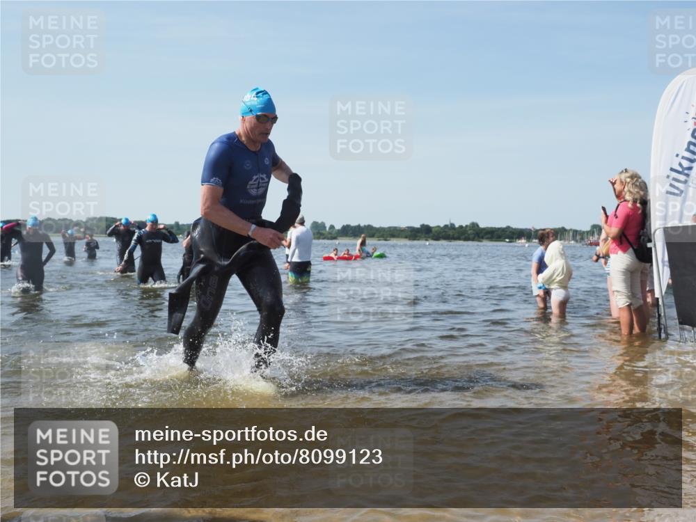 22.06.2025 - Viking Triathlon KatJ http://msf.ph/oto/8099123 22.06.2025 10:32:22 Schwimmen 53, 147, 170, 173, 214, 461, 492 meine-sportfotos.de