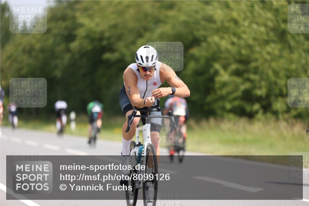 22.06.2025 - Viking Triathlon Yannick Fuchs http://msf.ph/oto/8099126 22.06.2025 12:02:33 Radfahren 18, 90, 278, 317, 350, 374, 384, 388, 407, 423, 522, 534, 536, 546, 630, 642 meine-sportfotos.de