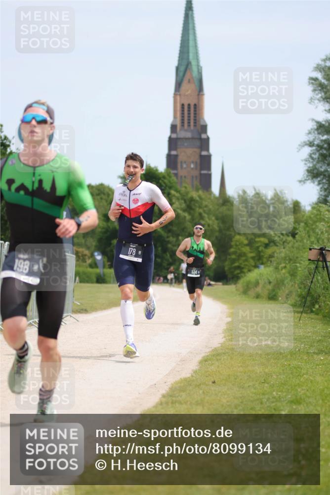 22.06.2025 - Viking Triathlon H.Heesch http://msf.ph/oto/8099134 22.06.2025 12:43:30 Laufen 178, 198, 393, 534 meine-sportfotos.de