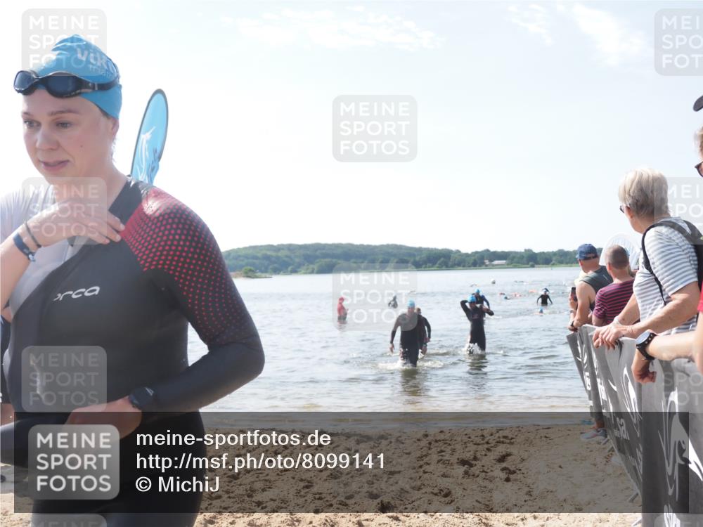 22.06.2025 - Viking Triathlon MichiJ http://msf.ph/oto/8099141 22.06.2025 10:43:31 Schwimmen 257, 410, 480, 501, 620 meine-sportfotos.de