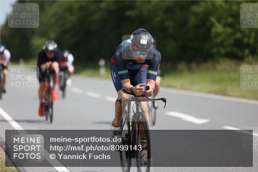 22.06.2025 - Viking Triathlon Yannick Fuchs http://msf.ph/oto/8099143 22.06.2025 11:23:38 Radfahren 21, 34, 177, 179, 334, 363, 365, 385, 398, 414, 470, 484, 632, 642 meine-sportfotos.de