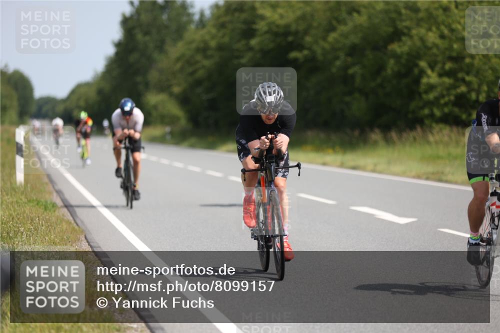 22.06.2025 - Viking Triathlon Yannick Fuchs http://msf.ph/oto/8099157 22.06.2025 11:23:39 Radfahren 21, 34, 177, 179, 334, 363, 365, 385, 398, 414, 470, 484, 632, 642 meine-sportfotos.de