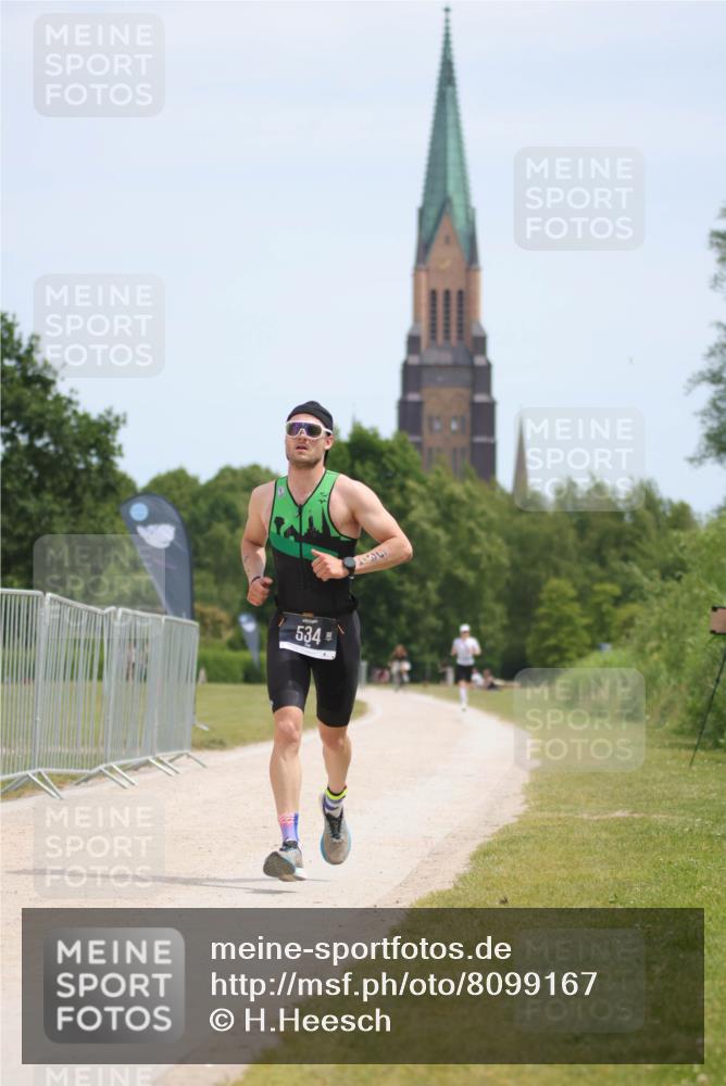 22.06.2025 - Viking Triathlon H.Heesch http://msf.ph/oto/8099167 22.06.2025 12:43:34 Laufen 178, 198, 393, 534 meine-sportfotos.de