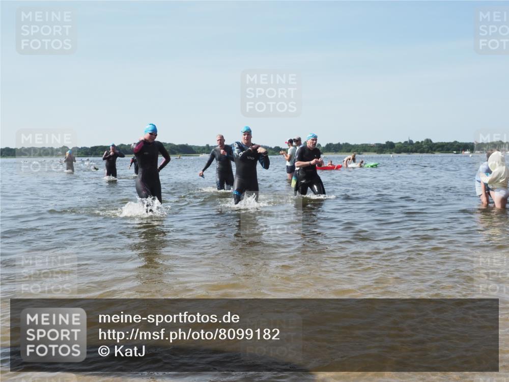 22.06.2025 - Viking Triathlon KatJ http://msf.ph/oto/8099182 22.06.2025 10:32:25 Schwimmen 53, 80, 147, 170, 173, 214, 461, 492 meine-sportfotos.de